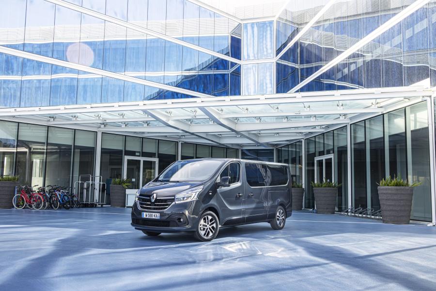 Renault Trafic SpaceClass LWB (X82) 2019 года  (фото 14 из 16)